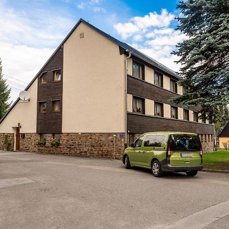 Hotel Vierenstrasse Neudorf  Exterior photo