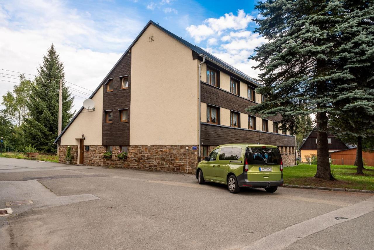 Hotel Vierenstrasse Neudorf  Exterior photo